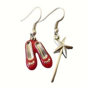 WICKED THEATER WIZARD OF OZ DOROTHY RUBY SLIPPERS WITH WAND Keychain